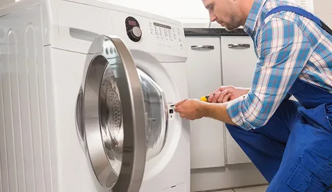 Fábio vendeu sua máquina de lavar a 420 reais, o que era 70%