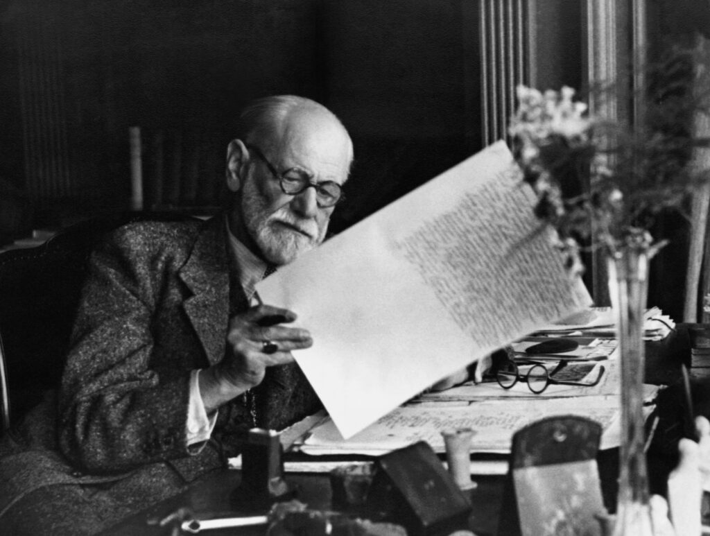 Assinale a alternativa que NÃO corresponde ao pensamento de Sigmund Freud