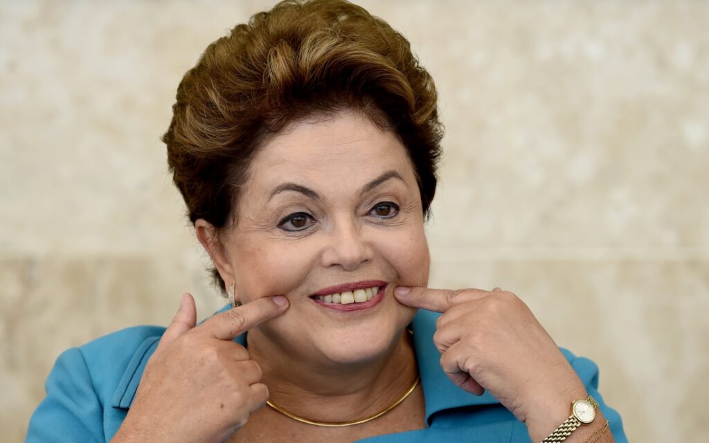 Quanto ganha a Dilma? (2023) Fortuna, salário