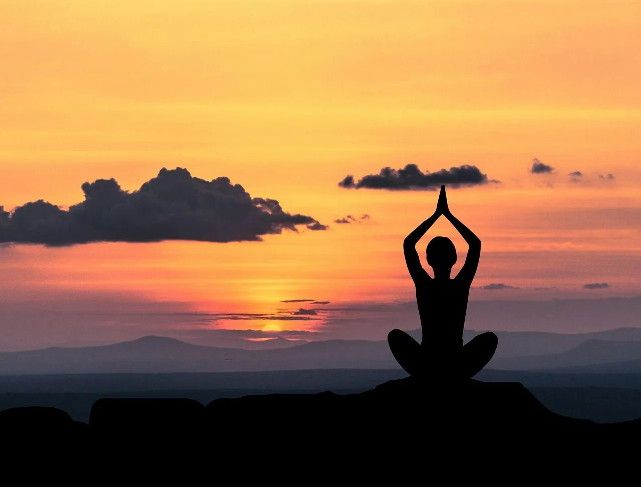 No Ocidente, a meditação se delimita como uma prática alternativa regulatória