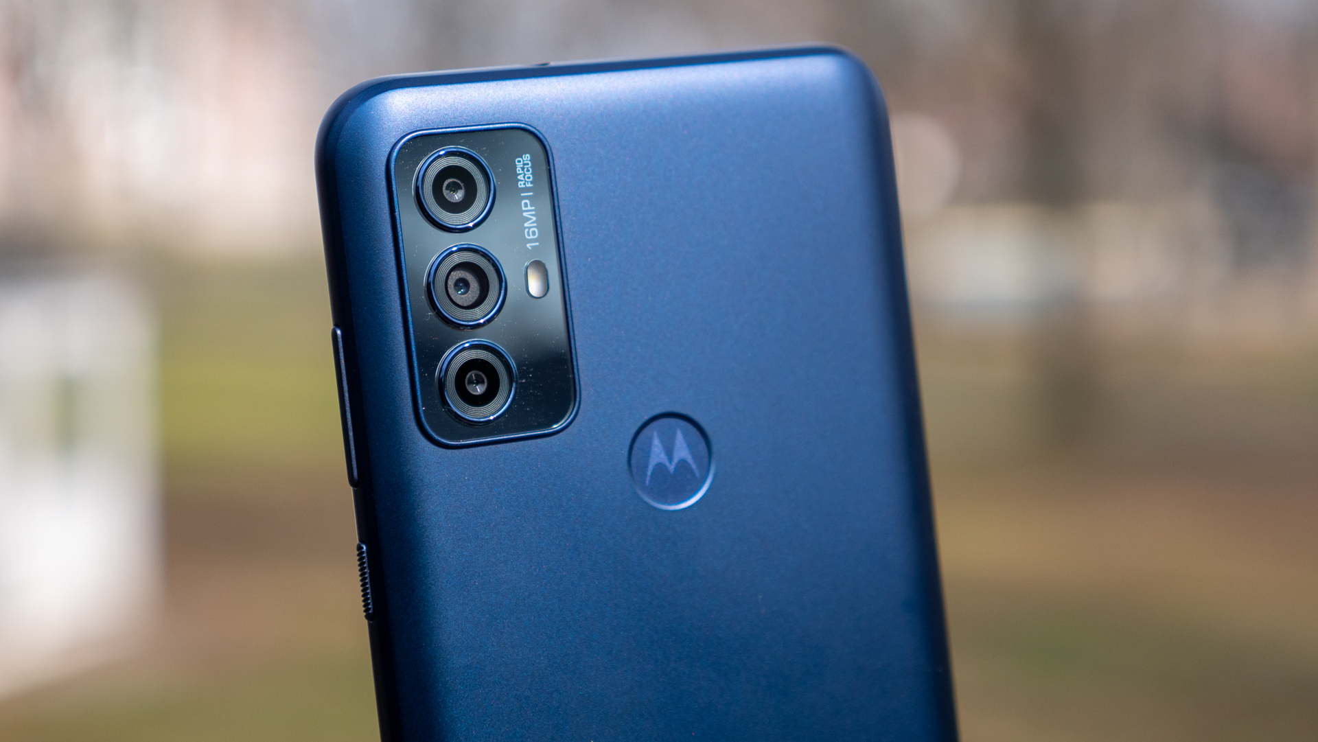 motorola moto g play 2023 câmeras e botões